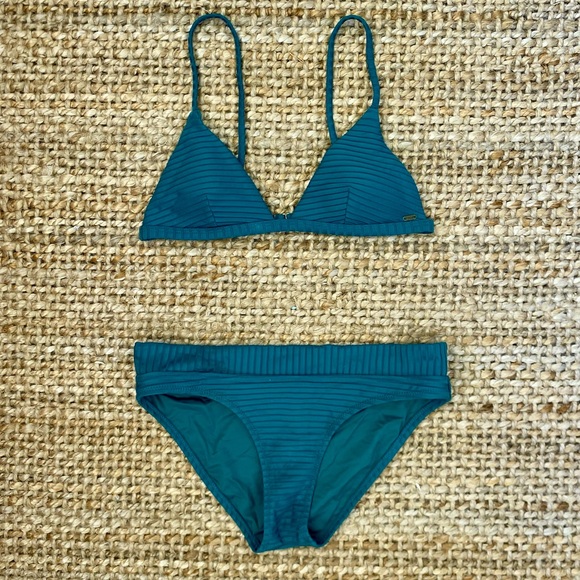 Rip curl teal bikini - Picture 1 of 3